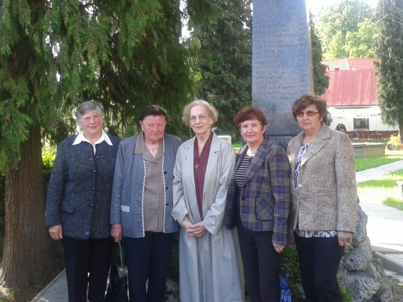 Pri pamätníko v Hornej Mičinej